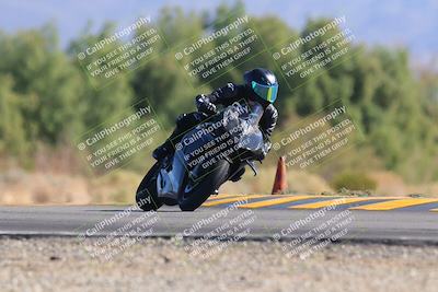 media/Nov-06-2022-SoCal Trackdays (Sun) [[208d2ccc26]]/Turn 7 Set 1 (1050am)/